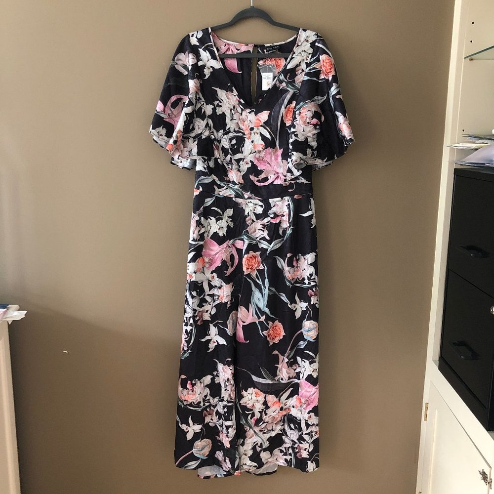 City Chic Midnight Floral Short Sleeve Cropped Jumpsuit Black L 20 NWT - Picture 4 of 12